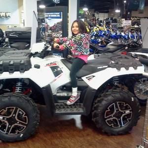 Meet your Posher, Carlos